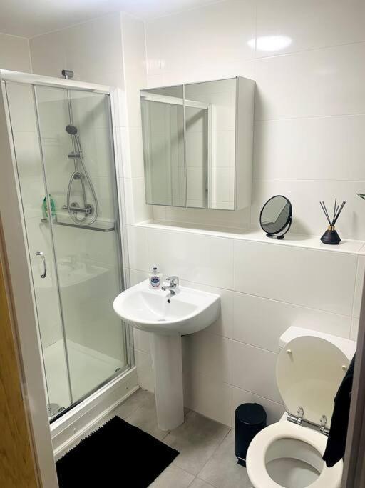 #215 1 Bed Serviced Apartment Дерби Экстерьер фото